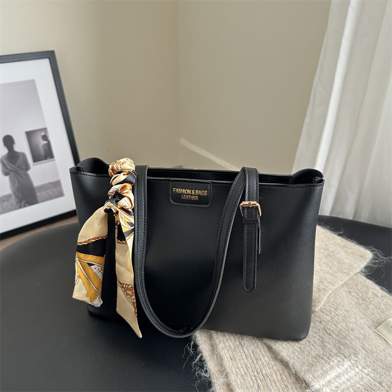 Scarf Shoulder Bag 2024 Winter New Trendy Versatile Ins Retro Work Commuter Tote Bag Fashion