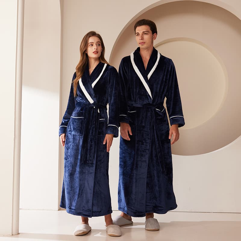 Autumn and Winter Thickened Extended Flannel Couple Robe for Men and Plus Size Women Coral Fleece Bathrobe