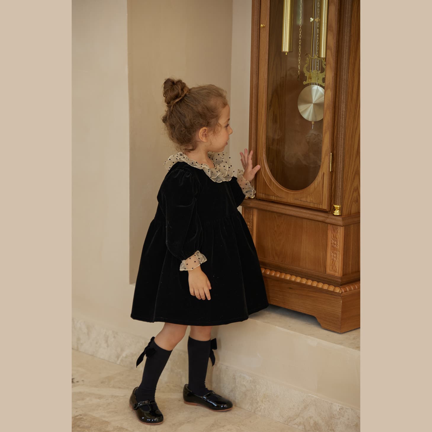French Retro Children's Dress, Audrey Hepburn-style Velvet Long-sleeve Dress, European and American AliExpress Cross-border Girls' Gown