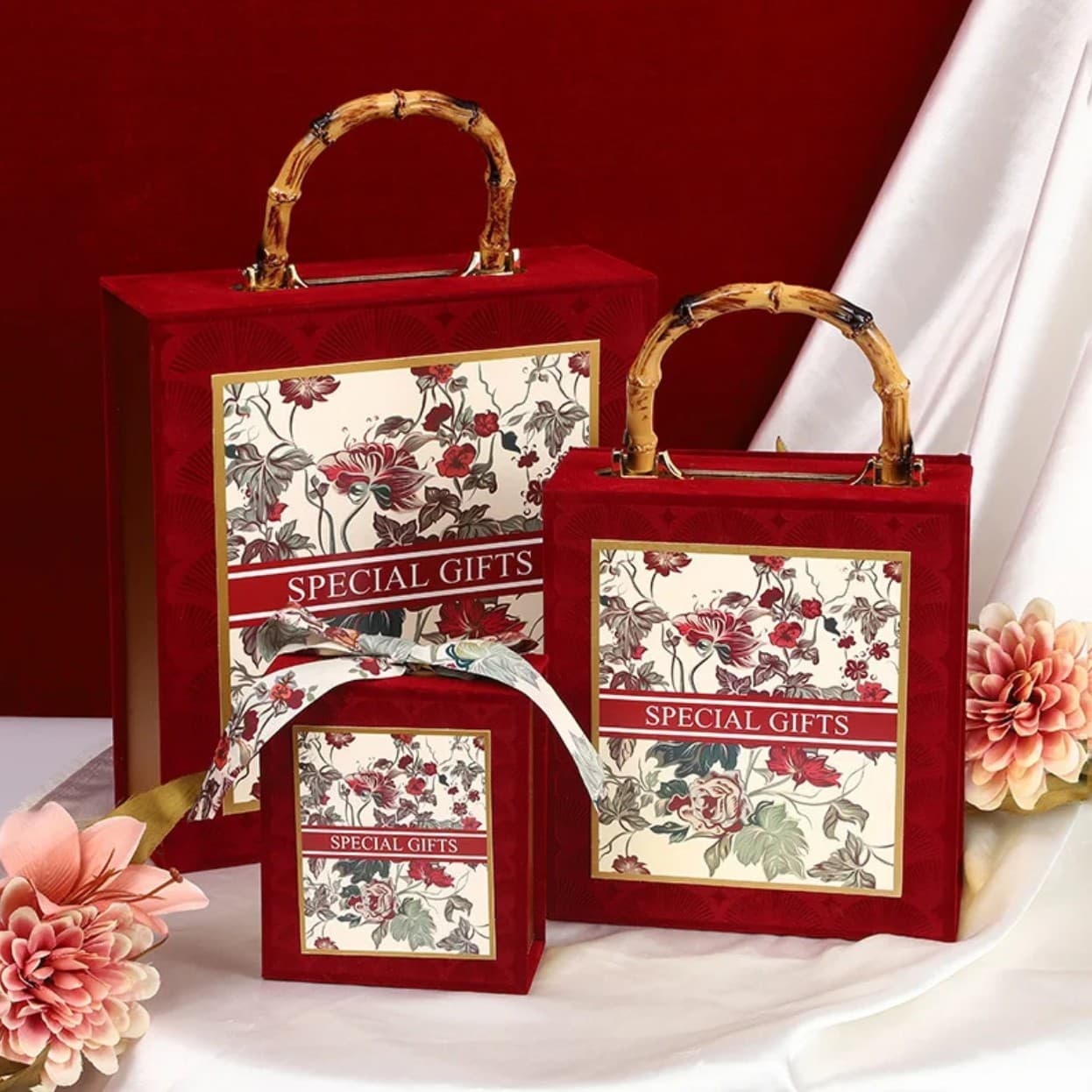 New velvet souvenir gift box empty box birthday gift box wedding gift box wedding candy box packaging box
