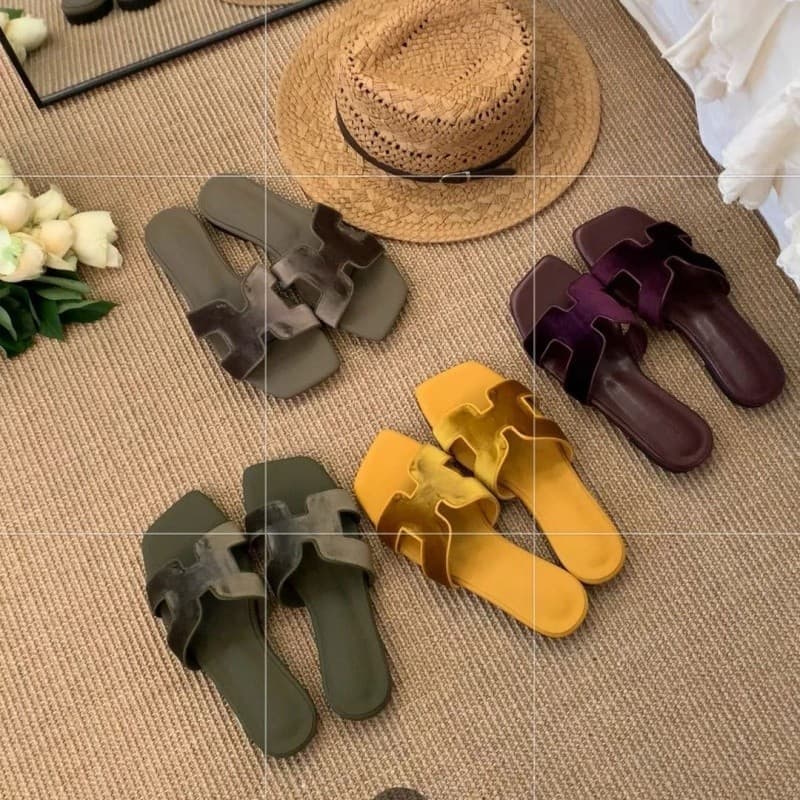 Women's Flat Slide Sandals with Open Toe, Elegant and Luxurious Velvet Slippers for Summer 2026