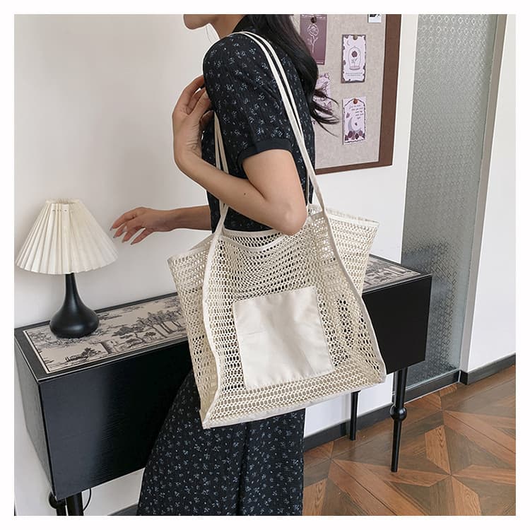 Women's Fashion Beach Bag Straw Woven New Style Bag 2025 Summer New Large Capacity Minimalist Casual Shoulder Bag