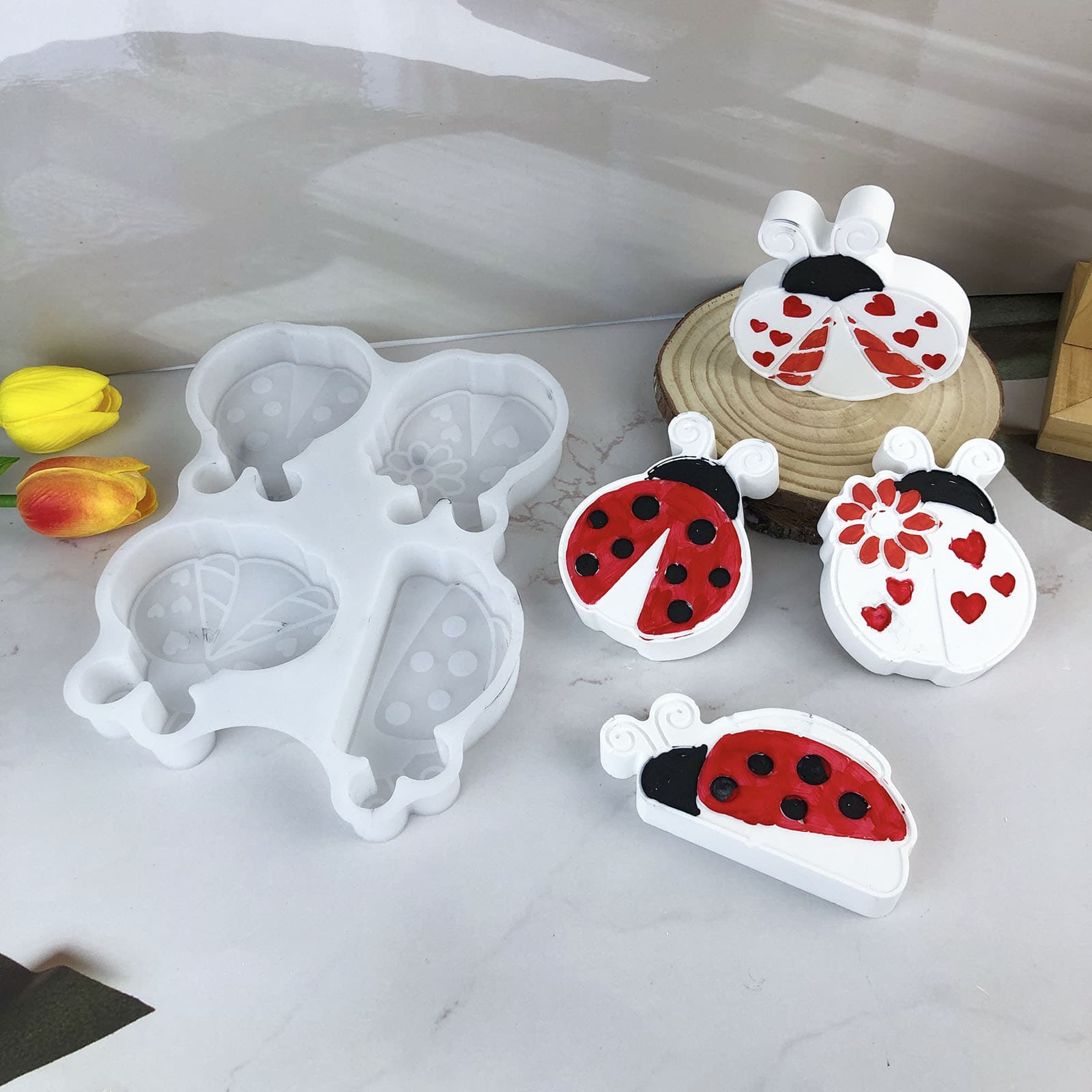 X0932 Four ladybug ornaments Decorative cement plaster mold DIY silicone mold