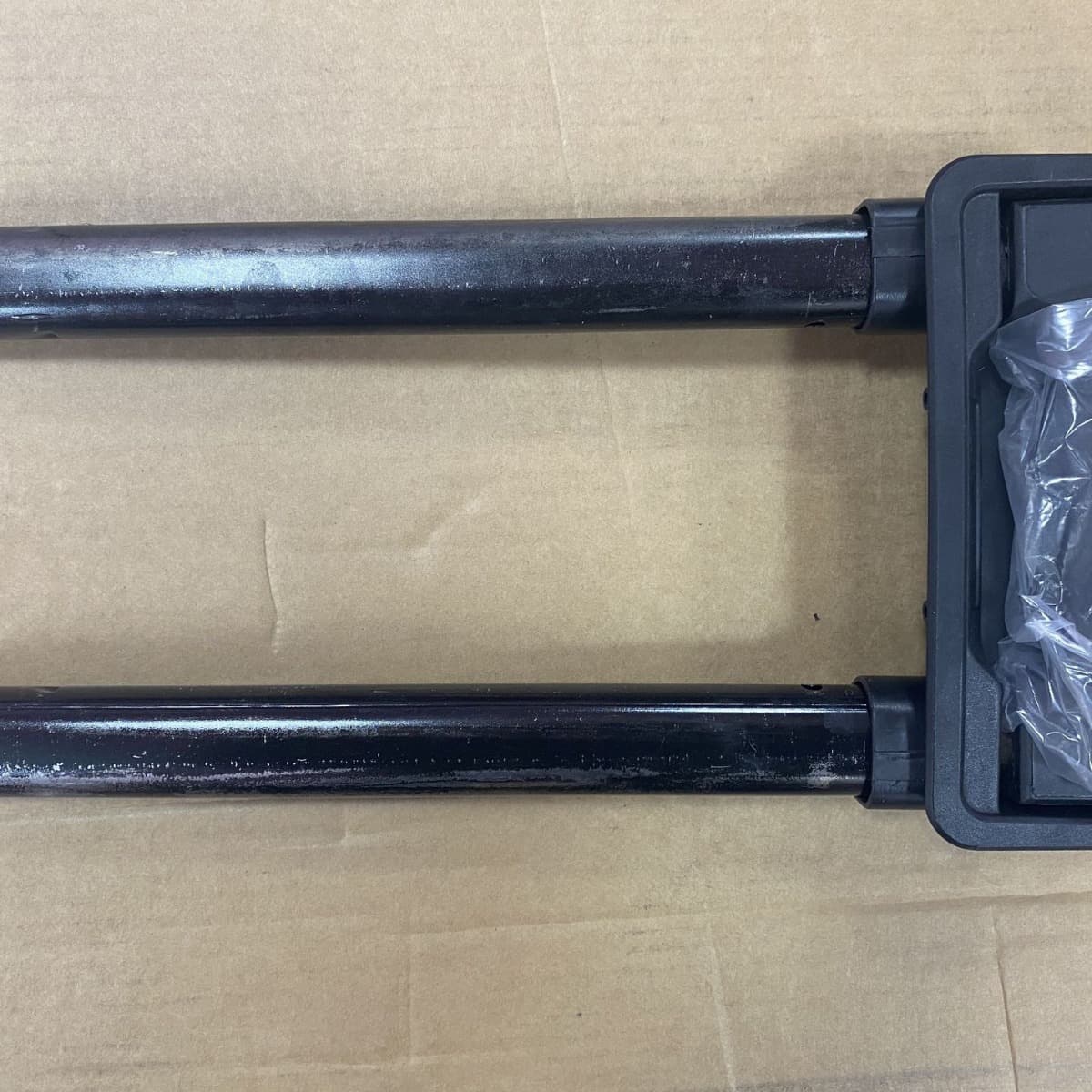 Factory direct luggage, carry-on cases, travel suitcases, wheeled luggage, lockable cases, semi-finished parts, and locks.