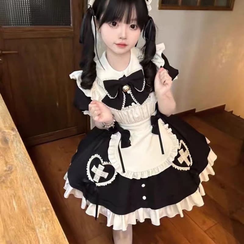Japanese sweet cute Lolita soft girl waist-cinching dress + flutter sleeve apron elegant maid dress.