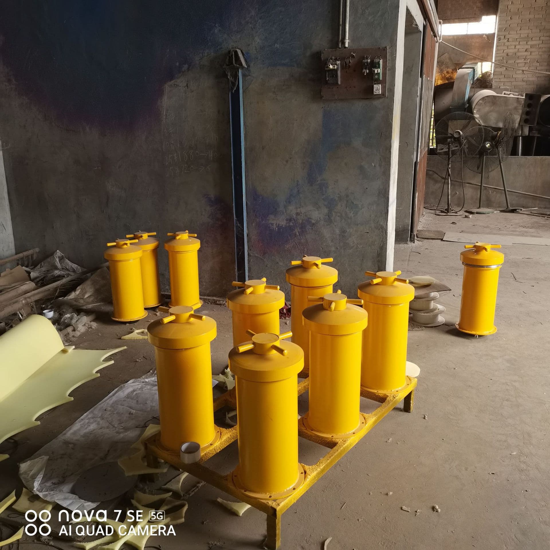 Blast-resistant container storing 100 shots KBQ100-D blast-resistant container, compatible with explosive transport vehicles, vehicle-mounted explosion-proof containers.