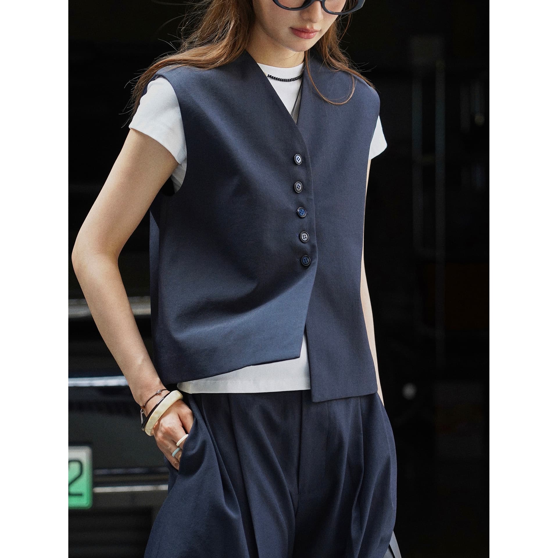 Louvre New Parisian Simple Old Money Style V-Neck Short Vest Slimming Flattering Fashionable Top for Women