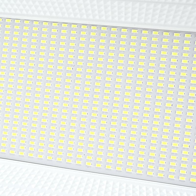 2026 New Solar Floodlight Outdoor Lighting LED Metal Housing High-Brightness Commercial Grade