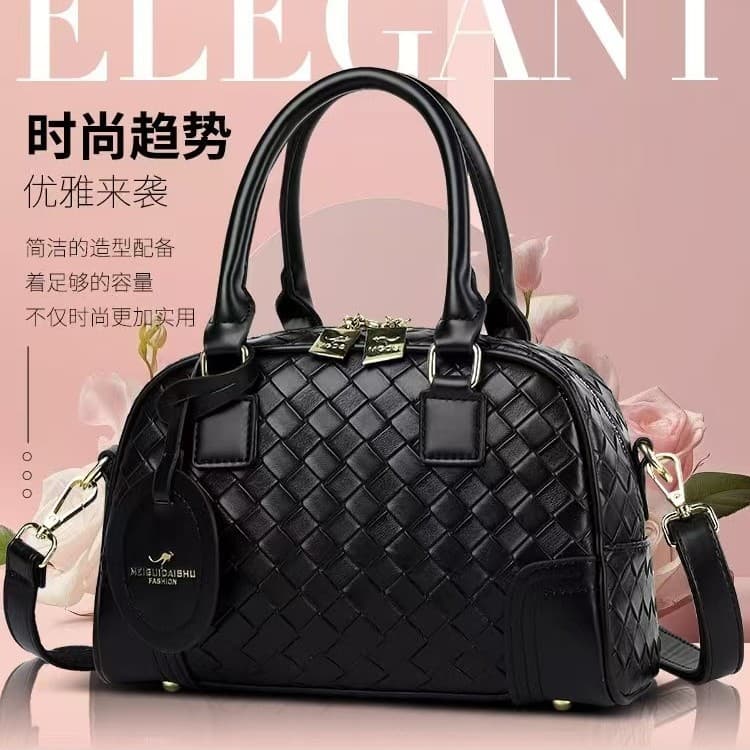 2026 Spring New Fashion Handbag for Women, Simple Shoulder Crossbody Bag, Casual Small Square Bag, Woven Bag