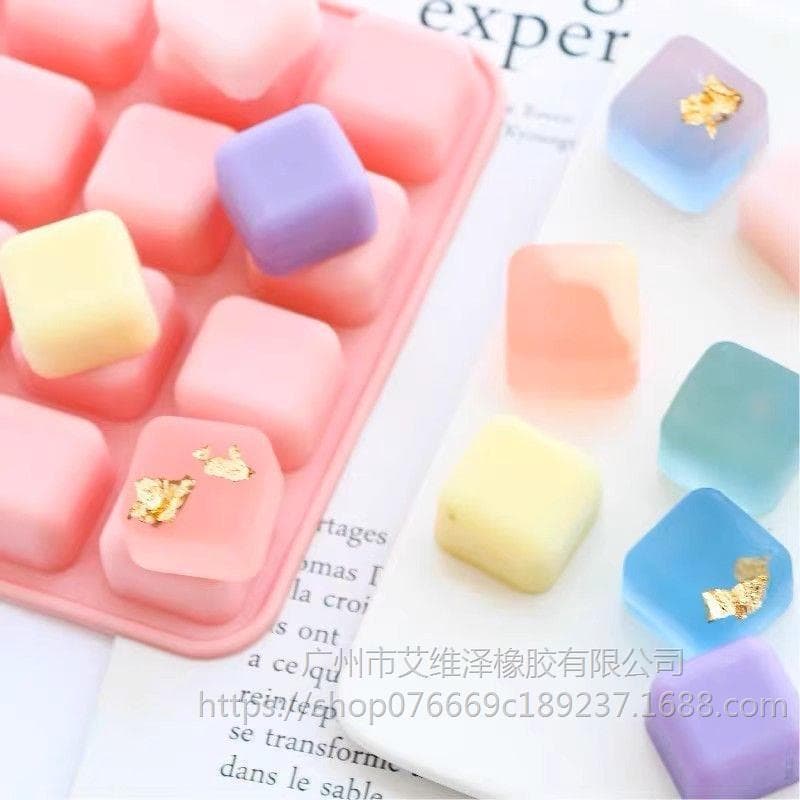 16-Cavity Small Square Chocolate Mold Food-Grade Silicone DIY Round Ball Ice Cube Tray Square Complete Set Making Tool