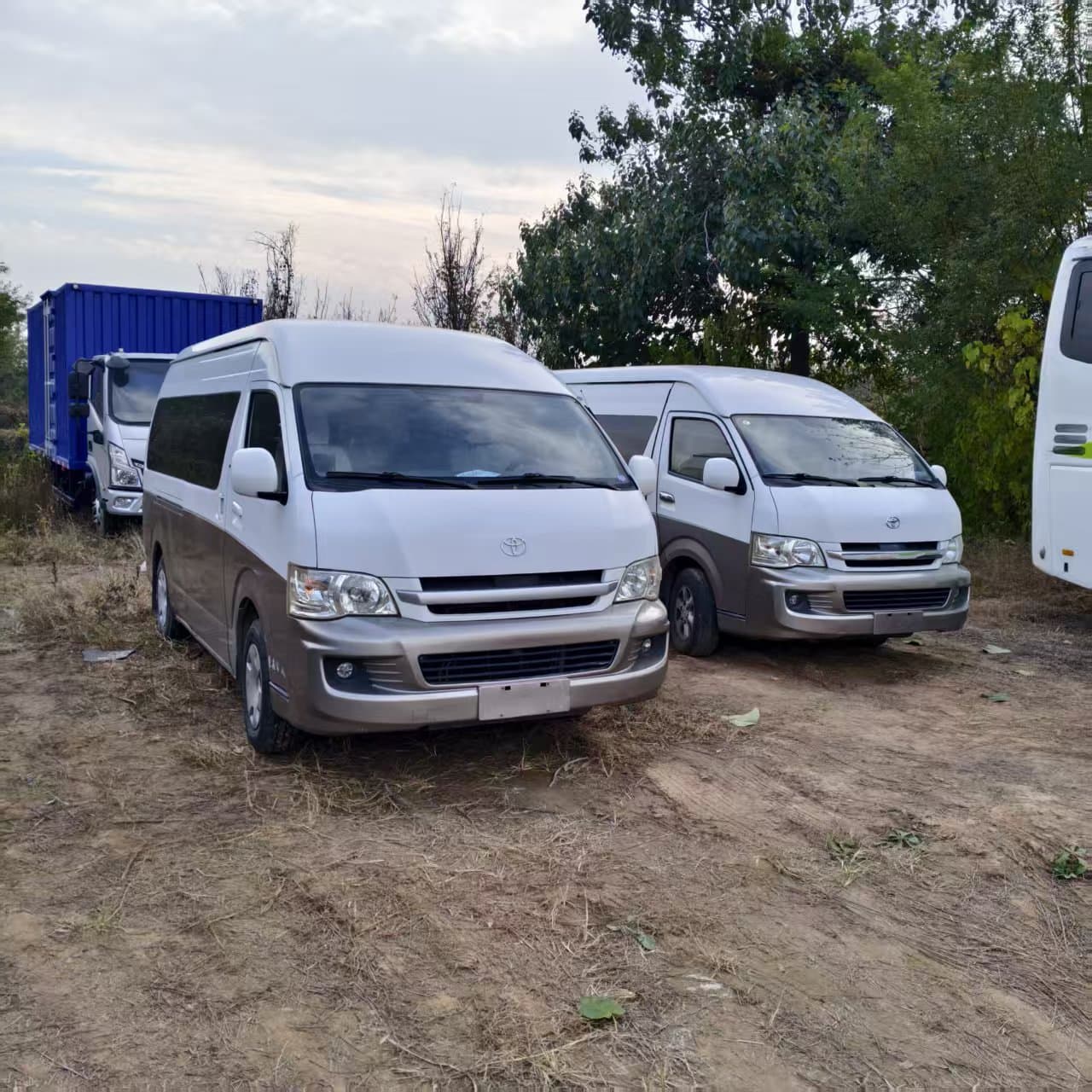 Export Supply Hiace Coaster Jinbei Midibus 14-23 Seat Medium Business Shuttle