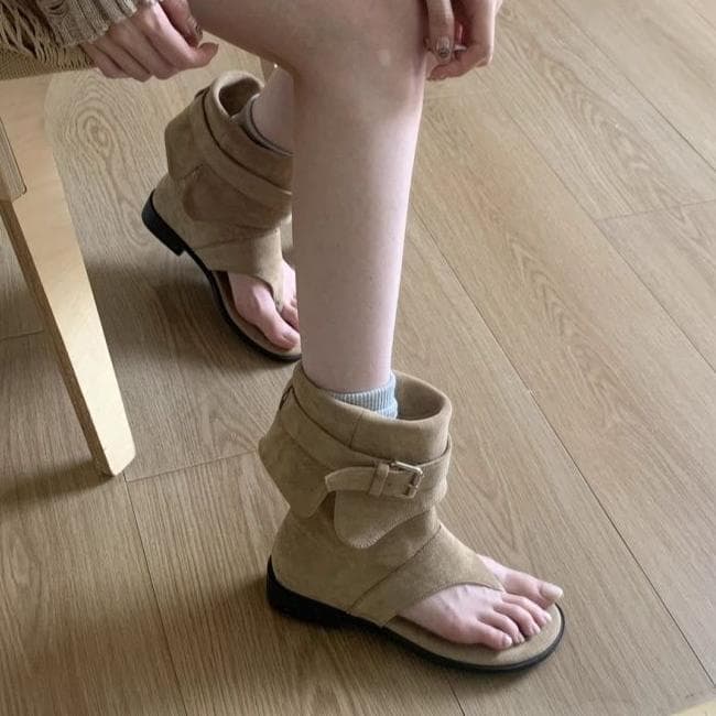 Casual flip-flops, sandals, ankle boots, 2025 summer new style, niche and unique, breathable Roman sandals for women.