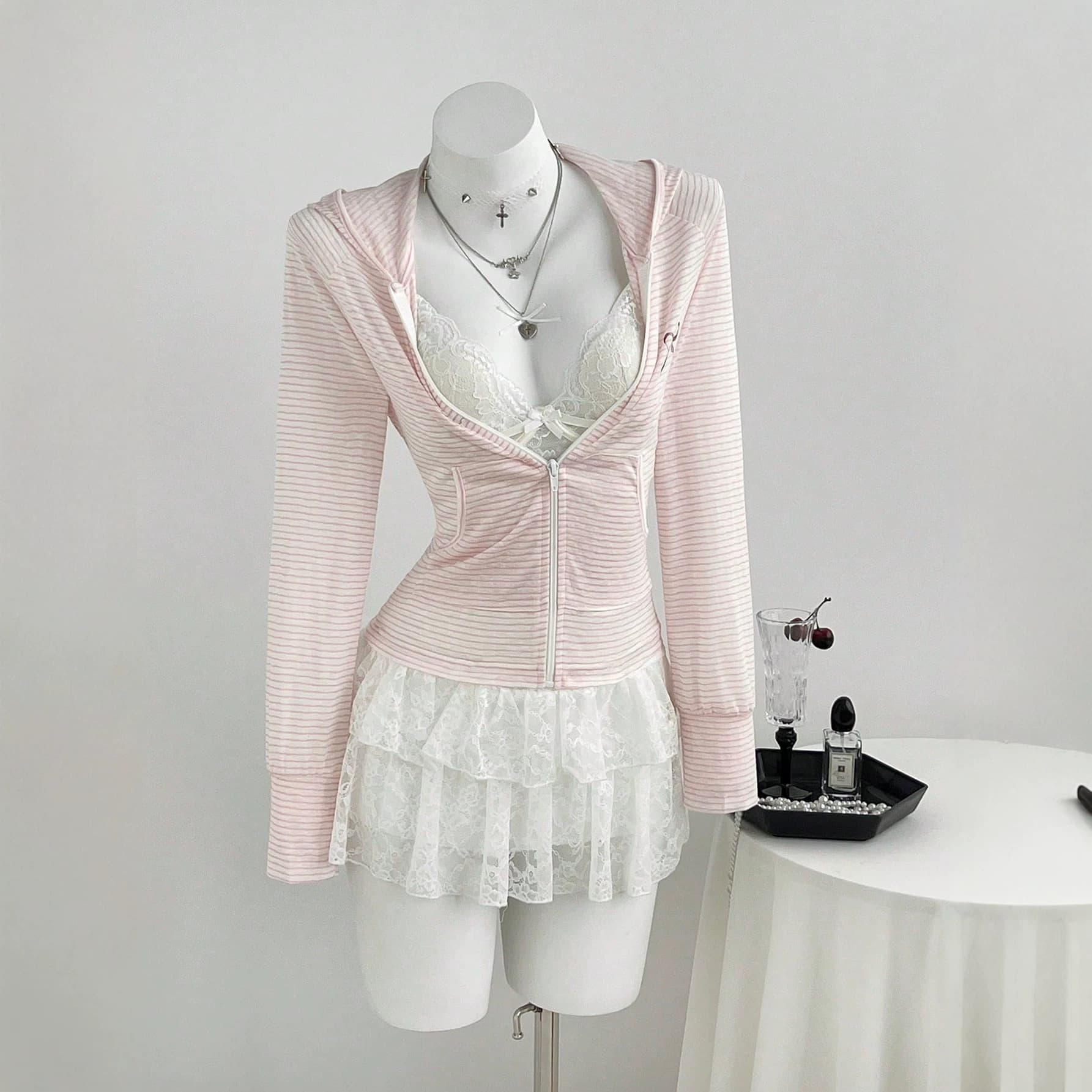Women's Fine Striped Hooded Zip-Up Cardigan with Chest Butterfly Print, Waist-Tightening, Slimming, Short, Fitted, Lightweight Sweatshirt