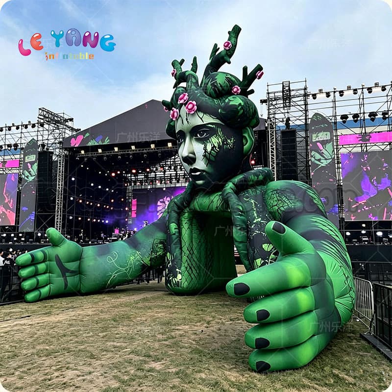 Inflatable anime monster monster customized luminous inflatable stage stage dance butterfly arch scary green monster