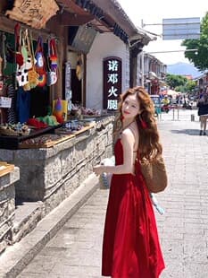 Yunnan Dali Outfit French Red Strapless Dress for Women, Sexy Backless, Suitable for Beach Vacation Photo Dress