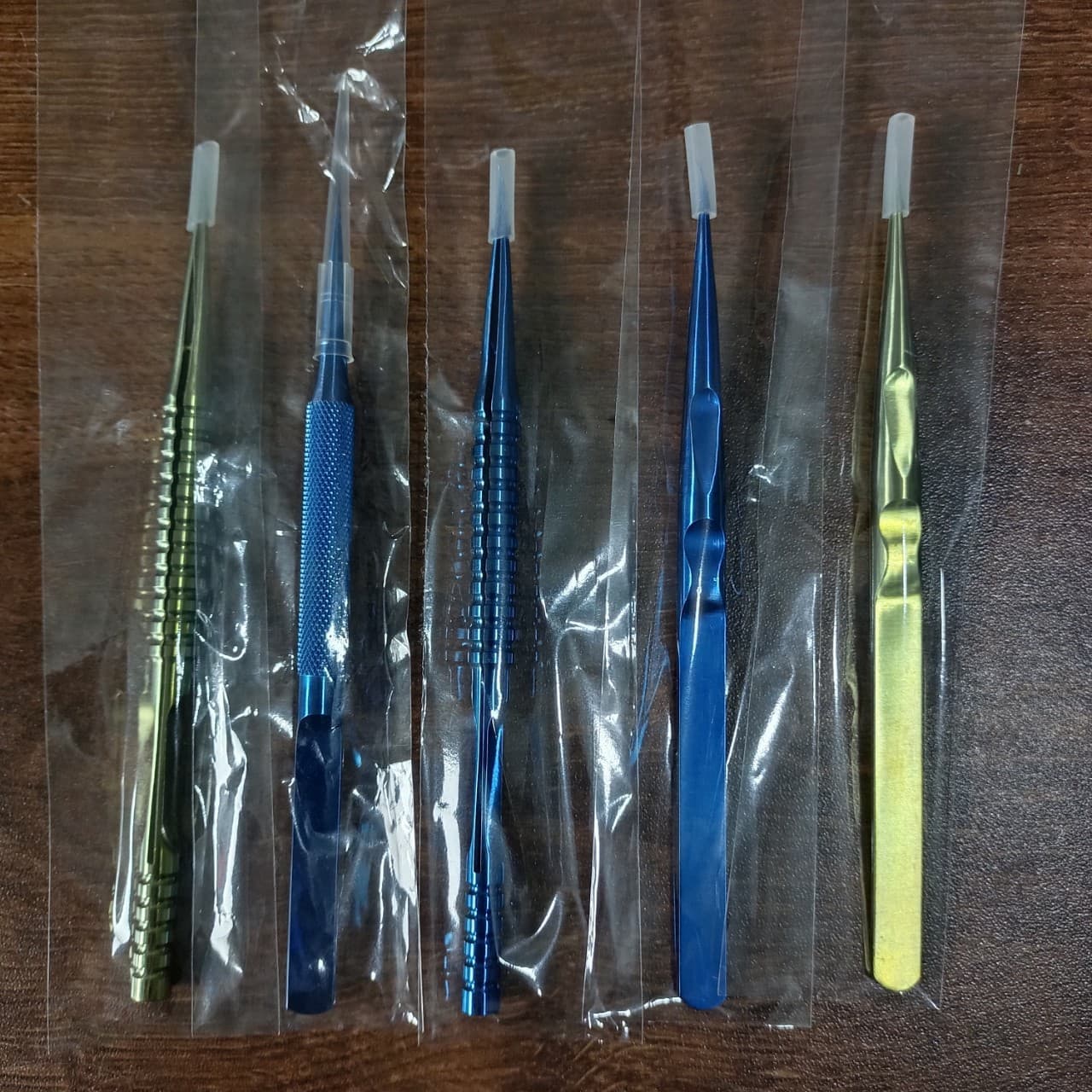2L titanium alloy ultra-precision tweezers, non-magnetic fine tip electronic tweezers, flying wire tweezers, steel acne tweezers for phone repair.