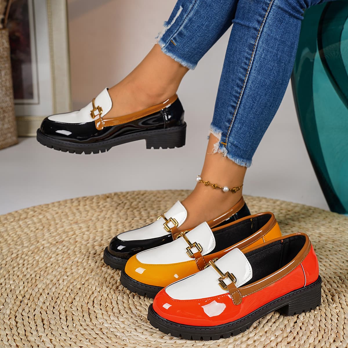 Foreign trade large size loafers spring and summer new style splicing color metal buckle British style one-leg thick heel large size loafers