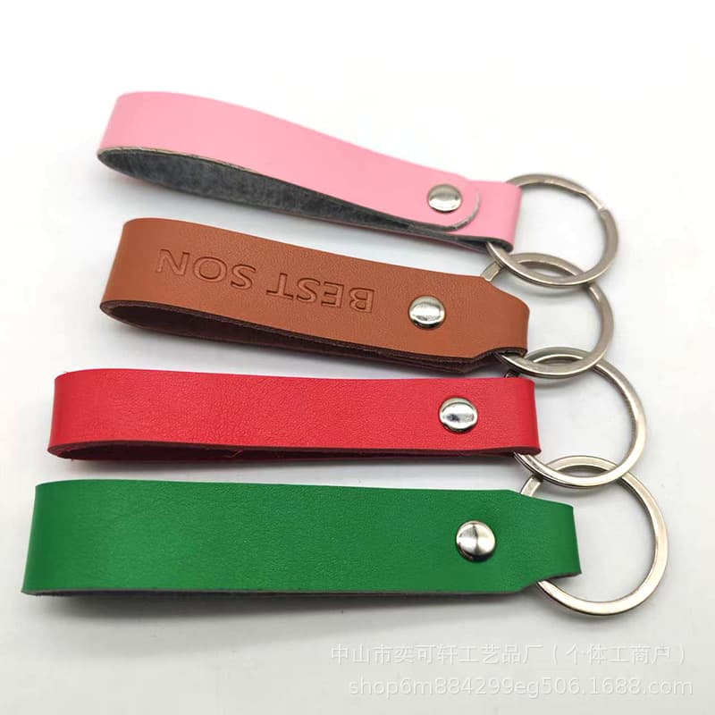 New Amazon Leather Keychain Wholesale with Logo or Back Embroidery Handmade Style Business Giveaways