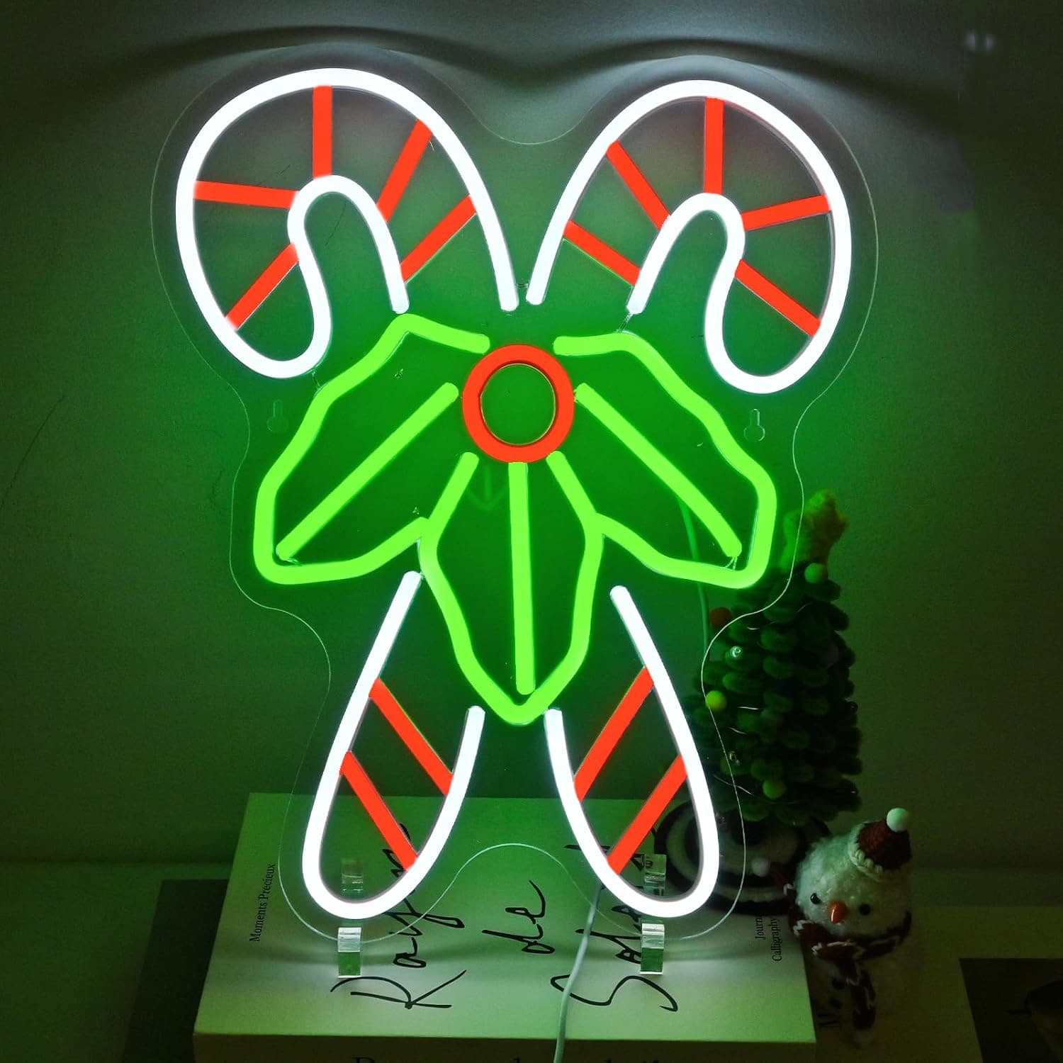 Christmas candy neon light for cross-border e-commerce with pre-applied labels, glowing sign patterns, atmospheric decorative light board