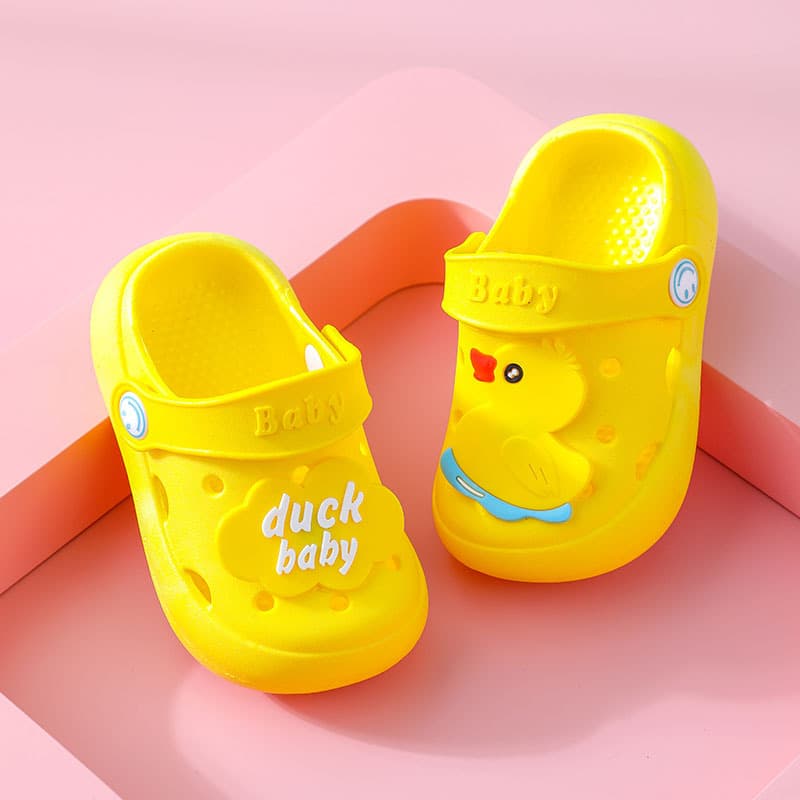 Children's Clogs 2026 Summer New Style Boys Girls Baby Croc Sandals Indoor Home Anti-Slip Slippers