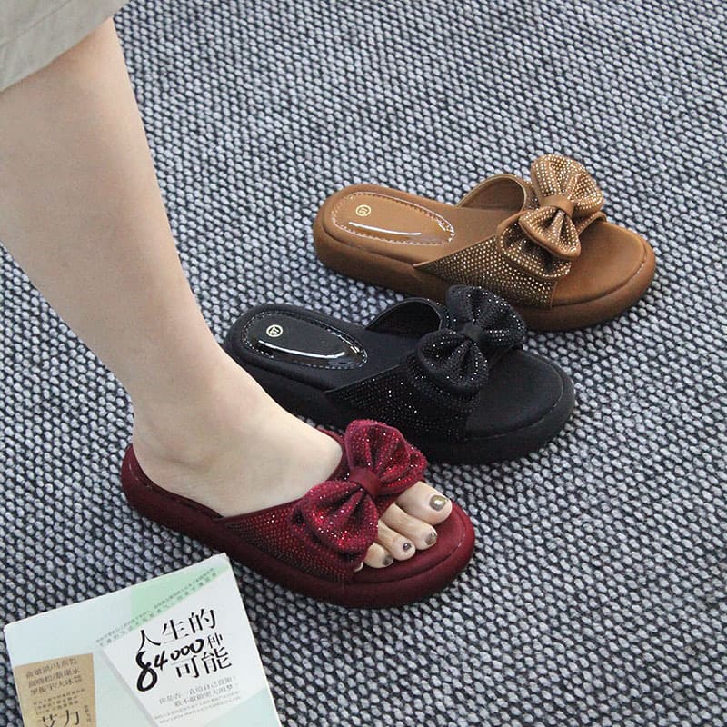 Spot wholesale flat slippers Chaozhou slippers summer fashion rhinestone thick bottom outdoor slippers