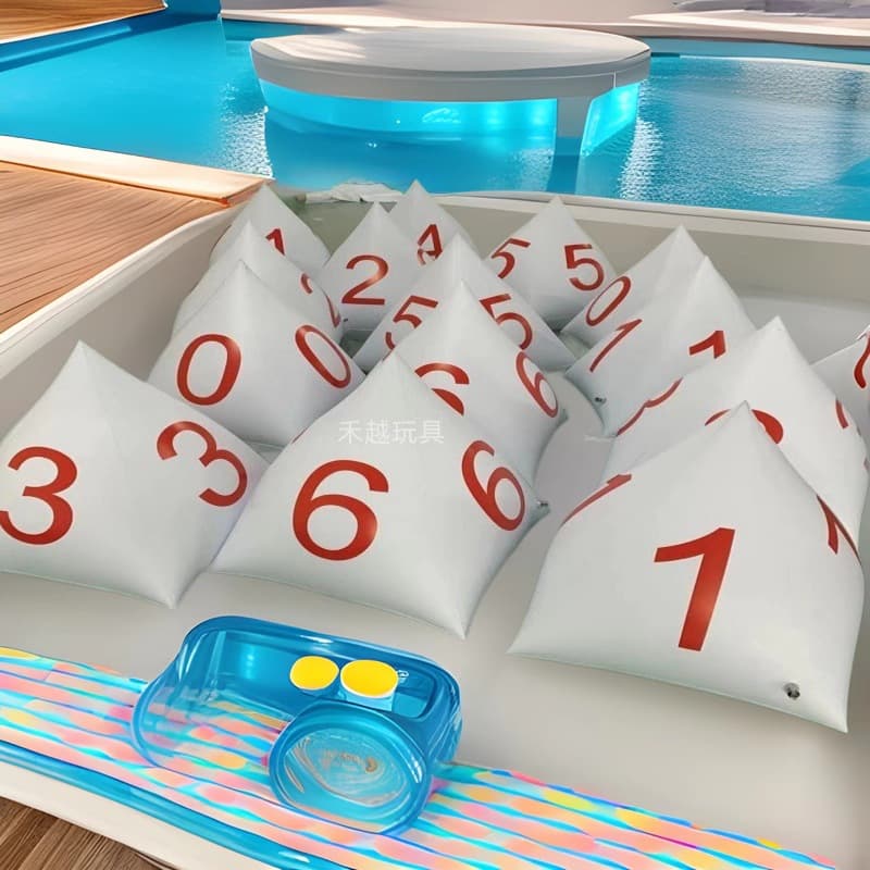 Customized PVC inflatable triangular water buoys in the shape of rice dumplings (zongzi) advertising signs; inflatable floating objects.