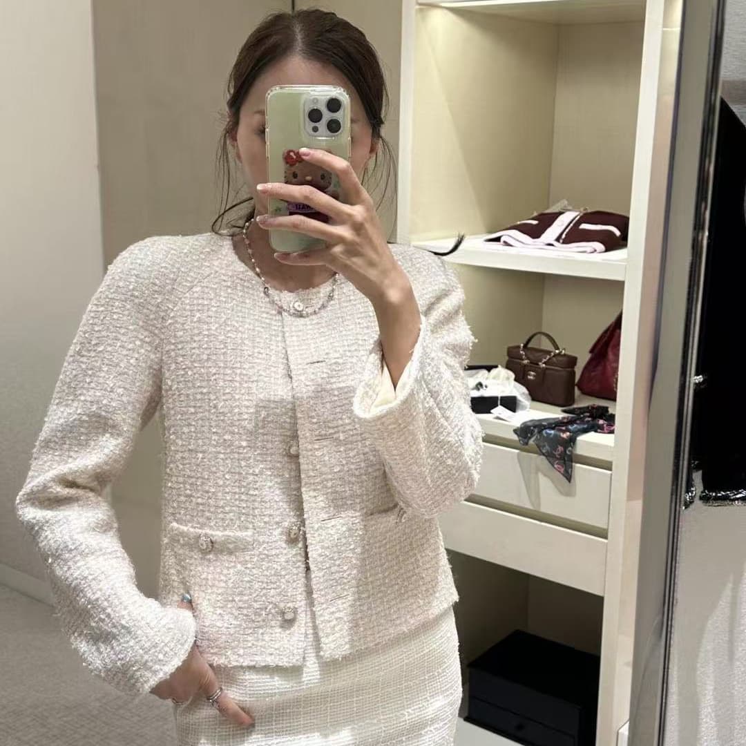 Early Spring 2026 New Simple Retro Elegant Romantic Knit Round Neck Jacket