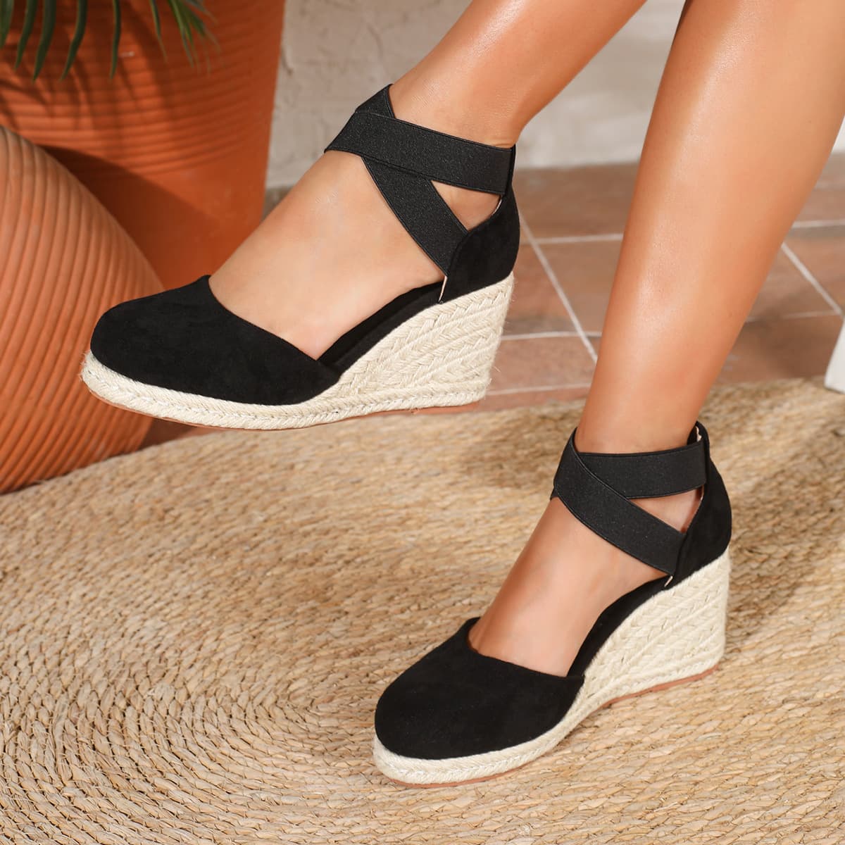 New Fashion Women's Closed-Toe Wedge Sandals with Thick Platform, Woven Rope Straps, Large Size Available