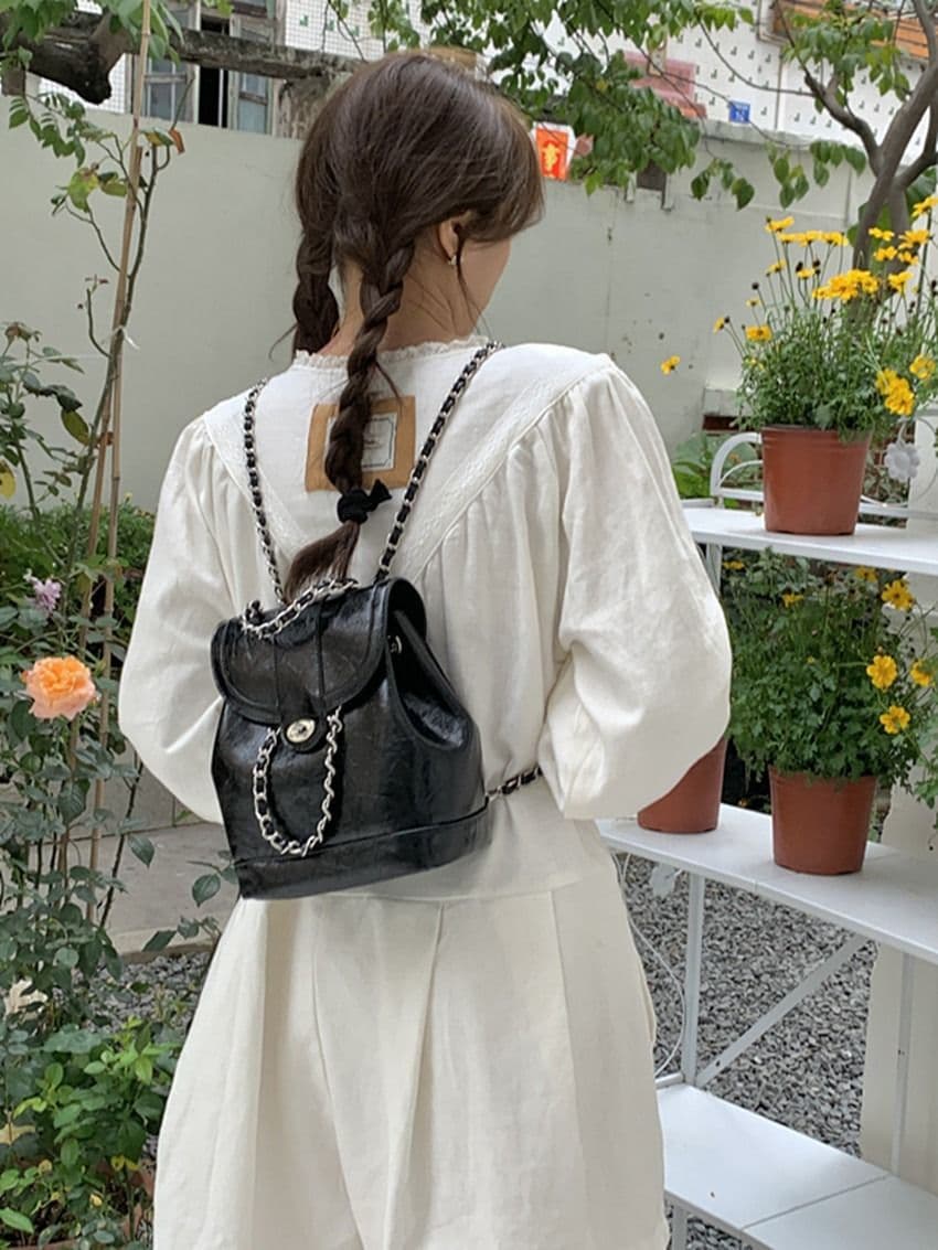 Korean spring and summer bags for women 2025 new style small fragrant chain backpack simple single shoulder small backpack