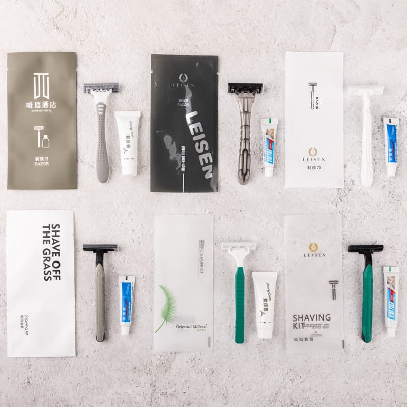 Disposable razor and shaving cream set for star-rated hotels and guesthouses; razor for home use, entertaining guests, and use in bathhouses.