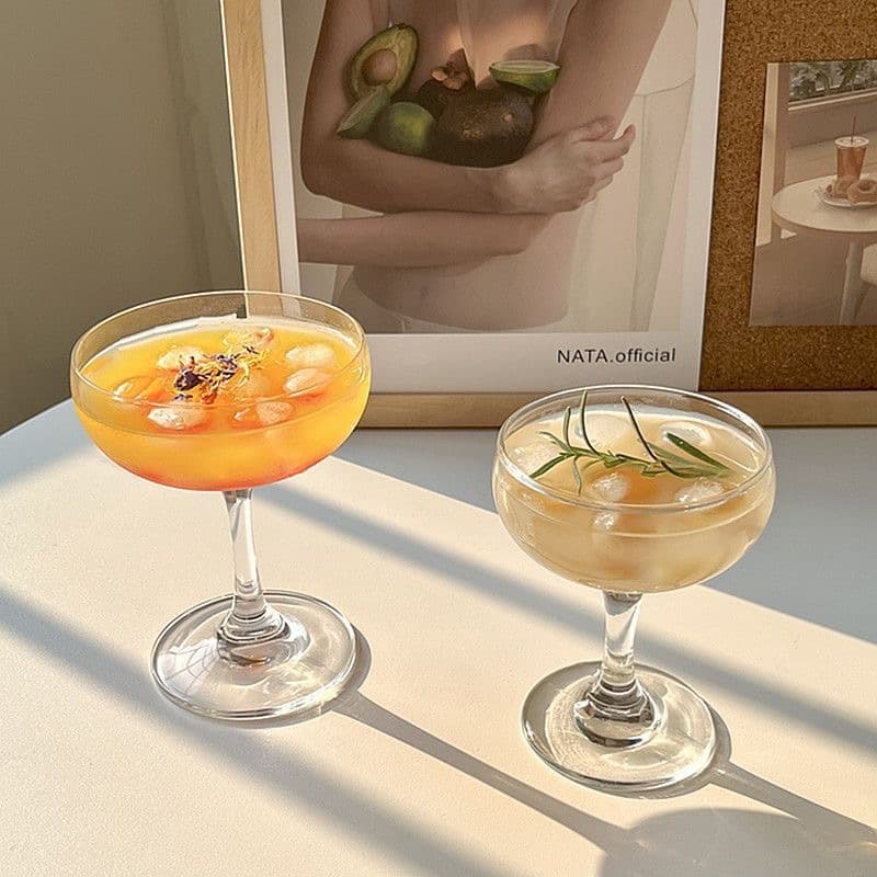 Classic Crystal Glass Martini Cocktail Cup Retro Bar Champagne Glass Butterfly Shape Tower Drink Juice Cup Modern Simple Style
