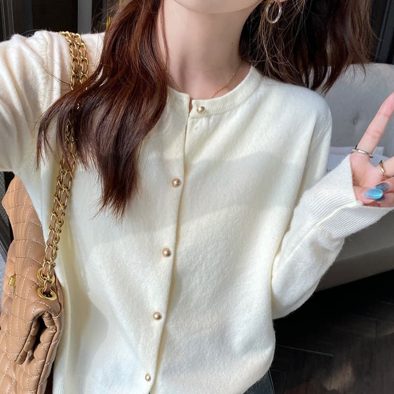 White Knitted Cardigan Jacket for Women, Thin 2025 Early Spring New Top with Suspender Skirt, Small Outer Sweater