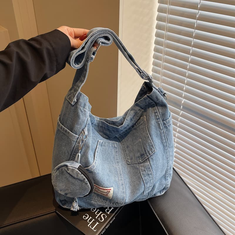 Work style denim large bag for women 2025 new trendy fashion commuter tote bag summer versatile wideband crossbody bag