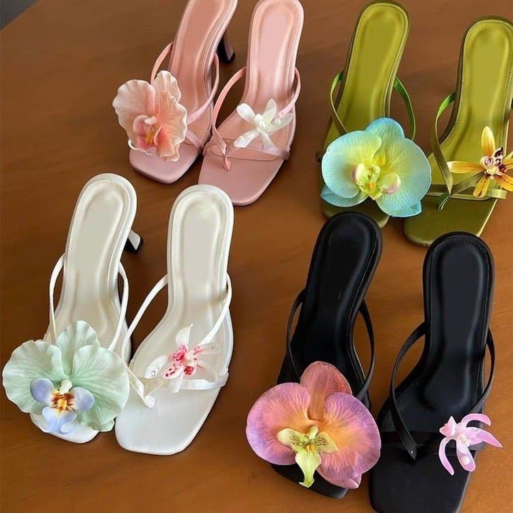Niche Two-Tone Toe-Post High Heels Women's 2025 New Bohemian Vacation Open-Toe Sandals Slides Fashion