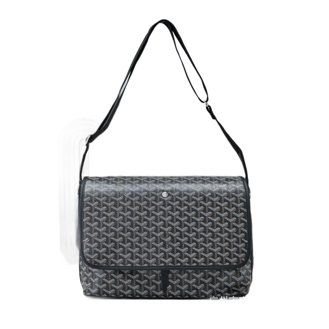 2025 New Fashion Crossbody Bag Premium Commuter Shoulder Bag Versatile Niche Design Light Luxury Style