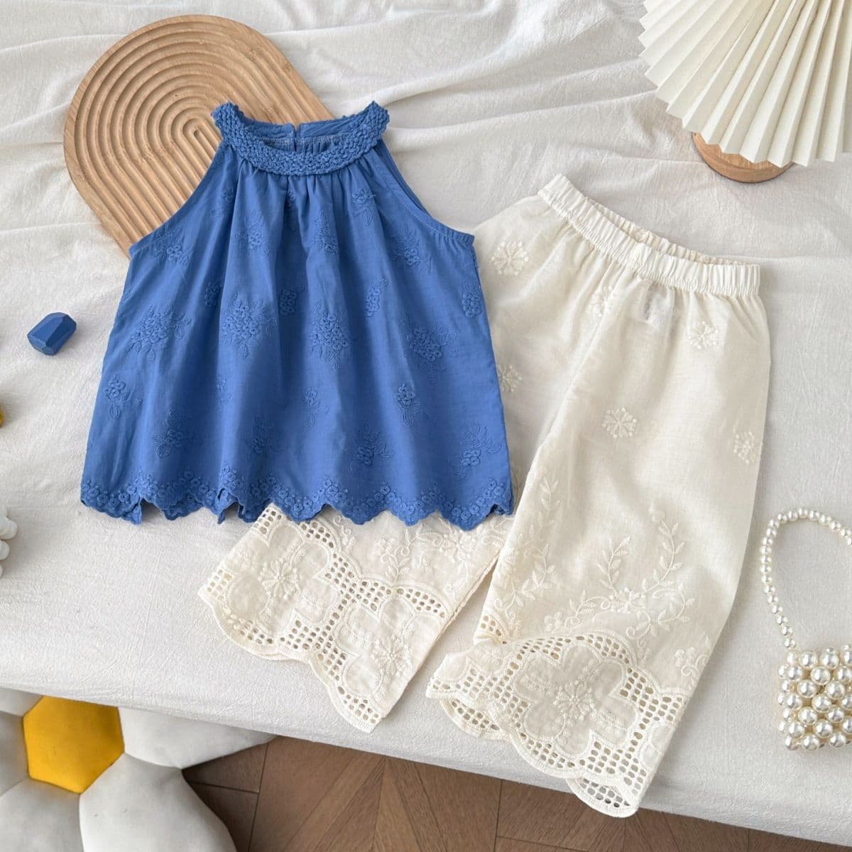 Summer girls' suit, baby style, children's personality, trendy brand jacquard halter neck doll shirt, lace hollow wide-leg pants
