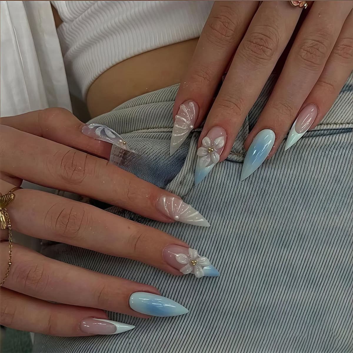 Le Fan European and American 3D Flower Press-On Nails Short Almond Nails Cross-Border Hot-Selling Wearable Nail Tips Finished Nail Art Pieces Wholesale