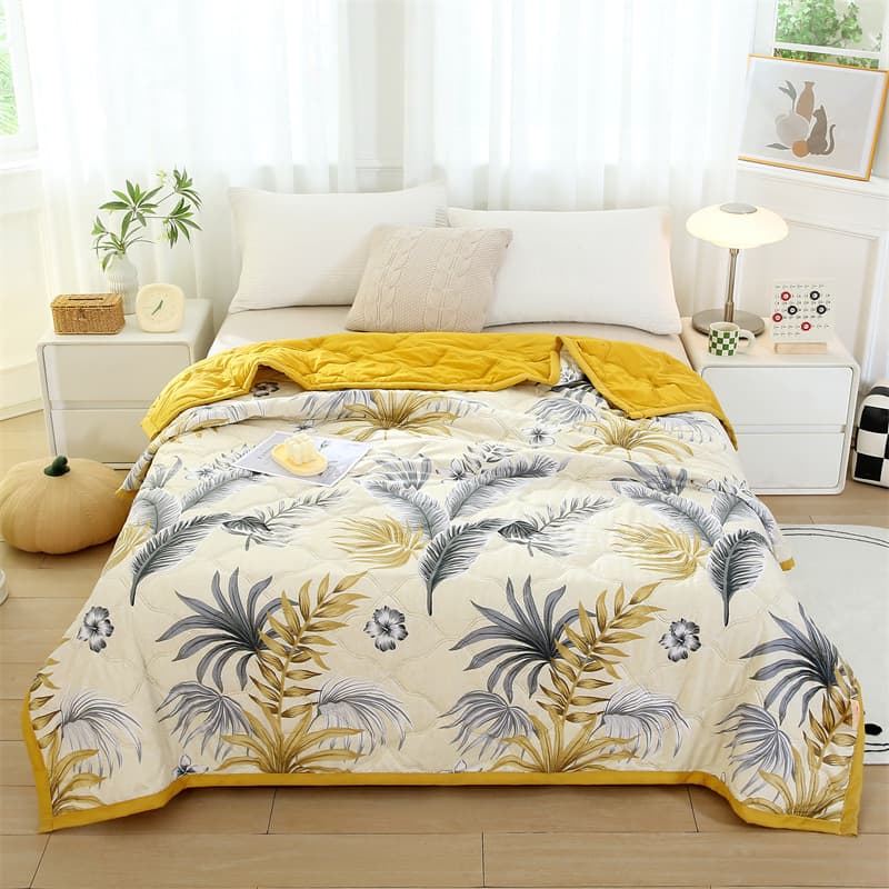 Factory Wholesale AC Quilt Gift Box Set Grand Opening Event Jewelry Gift Summer Thin Quilt Washed Cotton Summer Cool Quilt