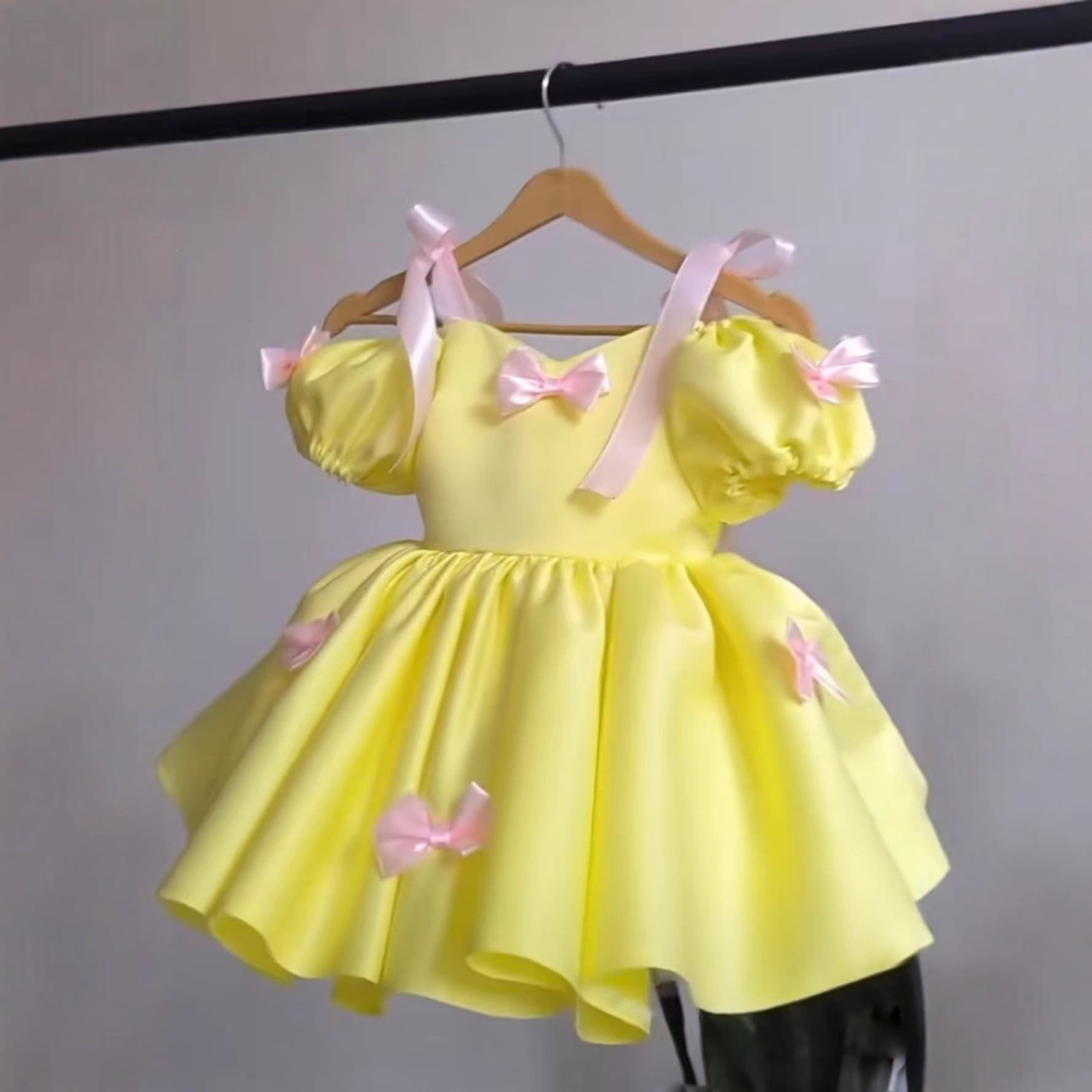 2026 New Girls Yellow Bow Design Cute Princess Dress Birthday Toddler Children's Small Formal Dress Tutu Dress