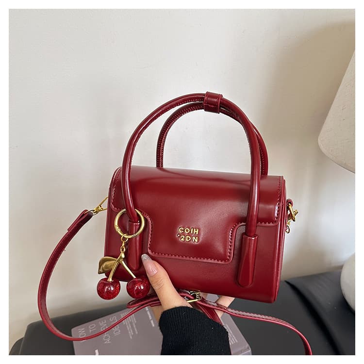 New Autumn Single Shoulder Bag Fashionable High-End Handbag Commuter Bag Women's Retro Niche Versatile Shoulder Crossbody Bag