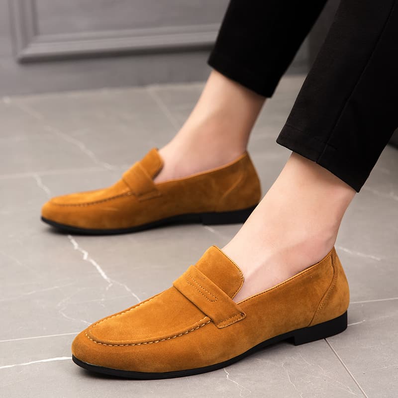 Simple and stylish suede loafer, cross-border large size business casual shoe, slip-on pointed toe leather shoe for men