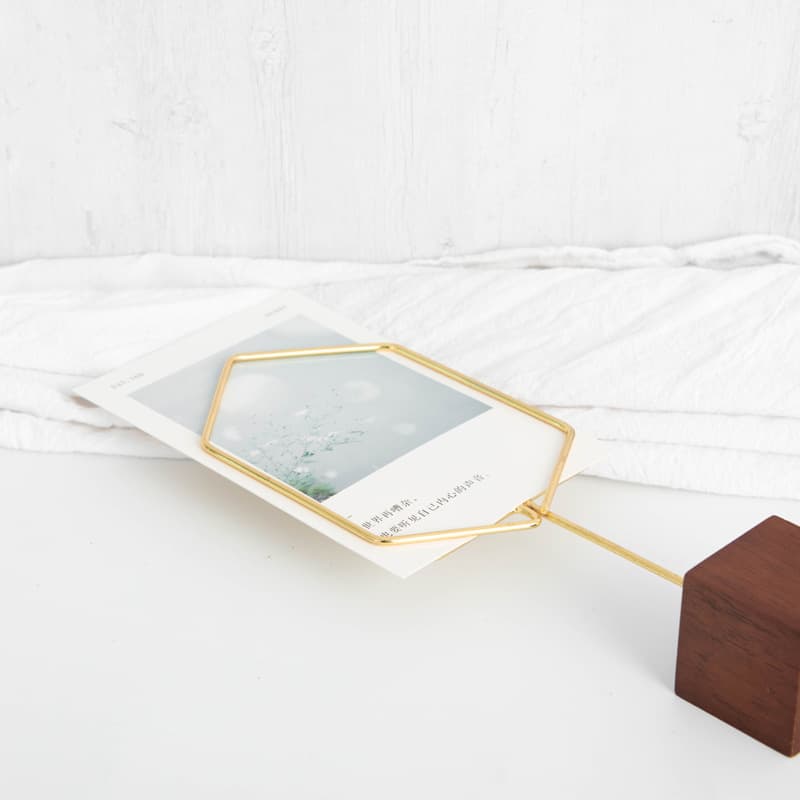 Creative Iron Photo Stand, Desktop Vertical Photo Clip with Solid Wood Base, Minimalist Geometric Metal Frame