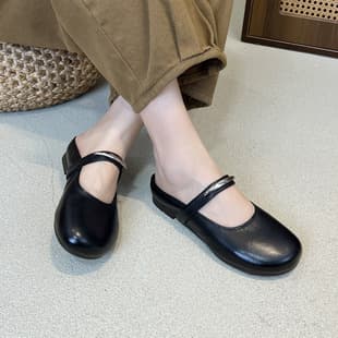 Soft Sole Soft Leather Closed Toe Women's Slippers Outdoor Mary Jane Sandals 2026 Summer New Style Mules Half Slippers