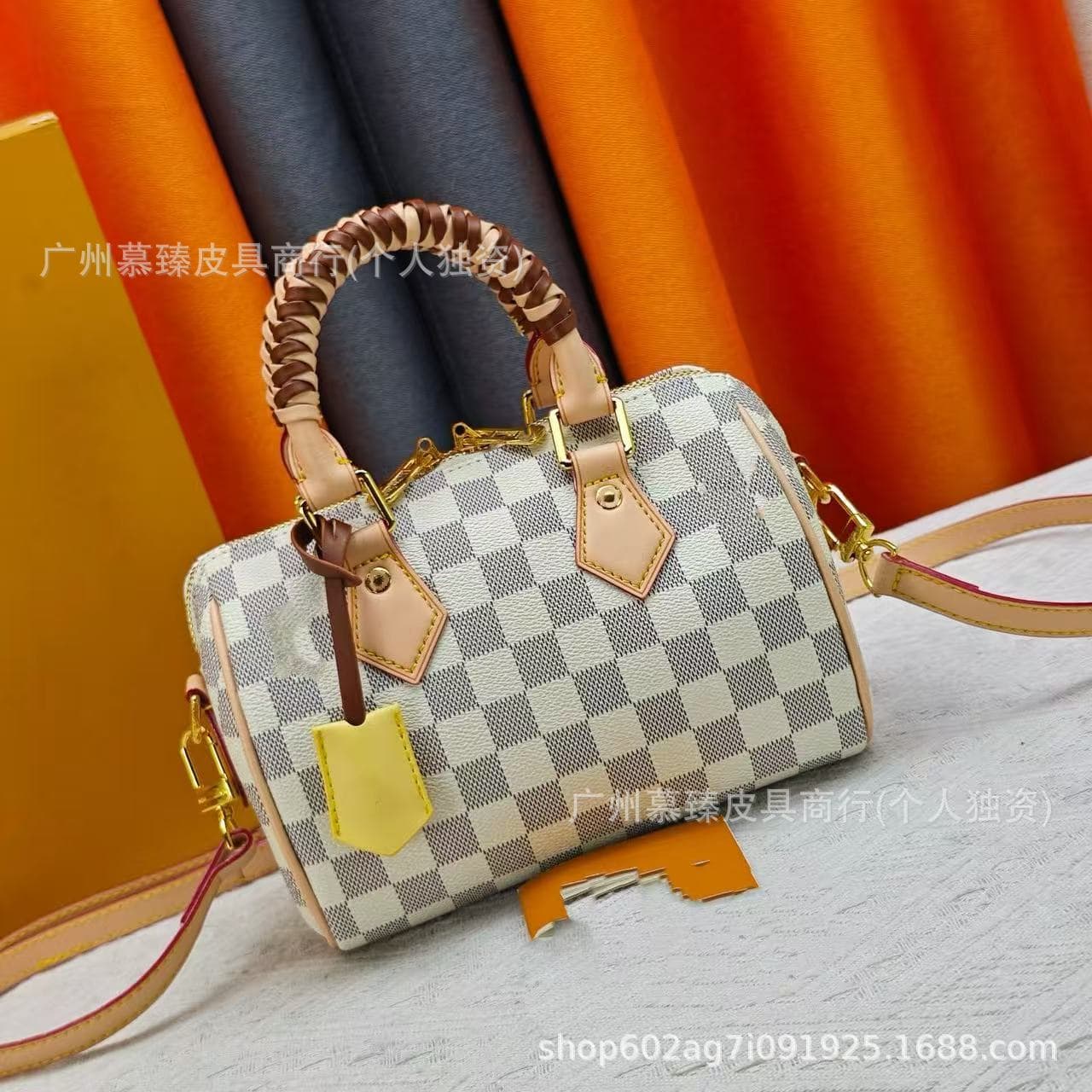 Foreign Trade Wholesale White Checkered Woven Handle Large Capacity 20-Size Shoulder Bag Fashionable Versatile Crossbody Handbag