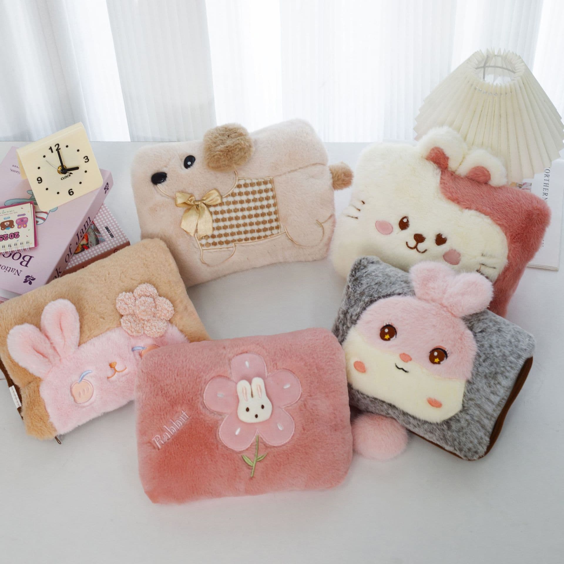 Electric Hot Water Bag Hand Warmer with Auto Power-off, Cute Cartoon Plush Hand Warmers Wholesale