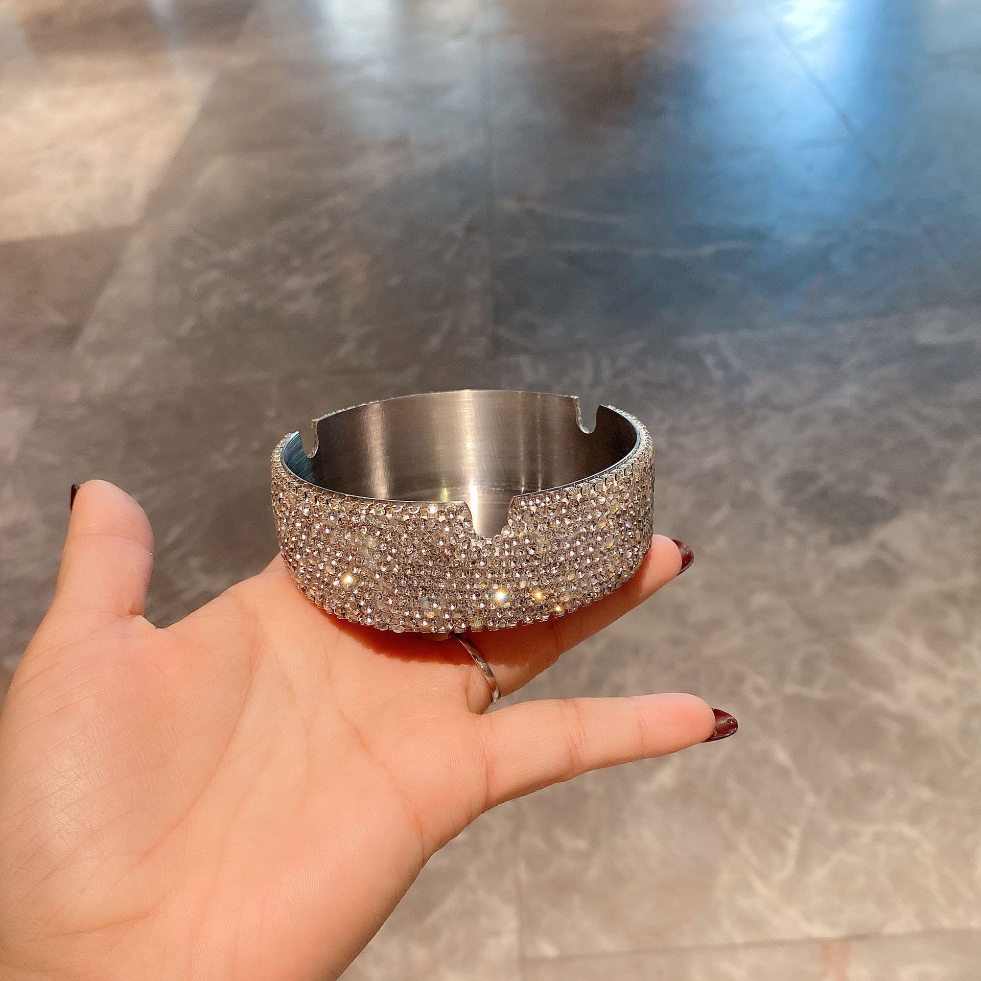 Creative Rhinestone Ashtray Stainless Steel Large Personalized Home Decor High-End Living Room Car Ashtray