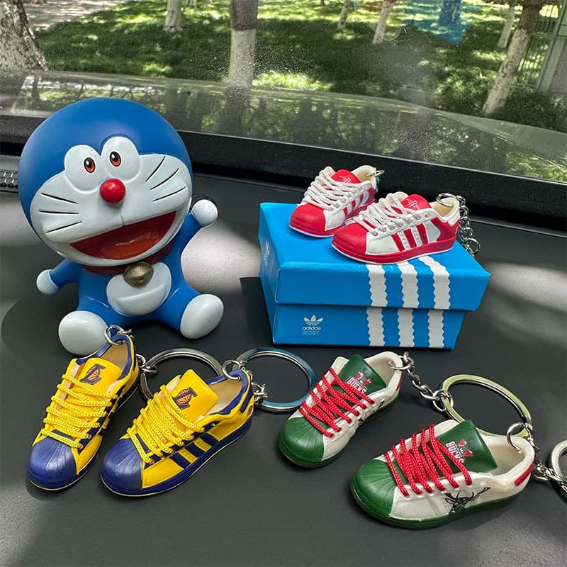 NBA Team Shoe Model Keychain - James, Curry, Irving Boot Keychain Pendant Accessories Adidas Shoe Model