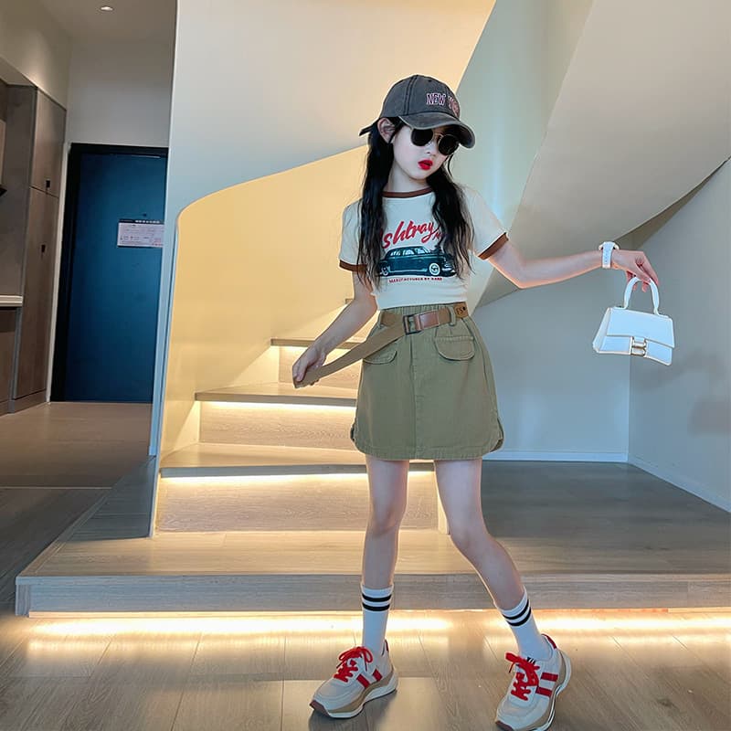 Girls' Skirt Set, Summer 2023 New Style, Stylish Summer Outfit for 13-Year-Old Girls, Short-Sleeved Two-Piece Set