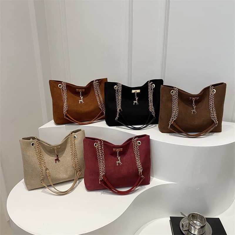 Vintage Commuter Textured Chain Shoulder Bag for Women 2024 Winter New Stylish Ins Underarm Bag Tote Bag for Women
