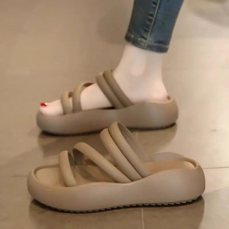 Fashion Thick Sole Soft Sole Slippers Women 2024 New Summer Outdoor Wear with Dresses High-End Non-Slip Beach Sandals